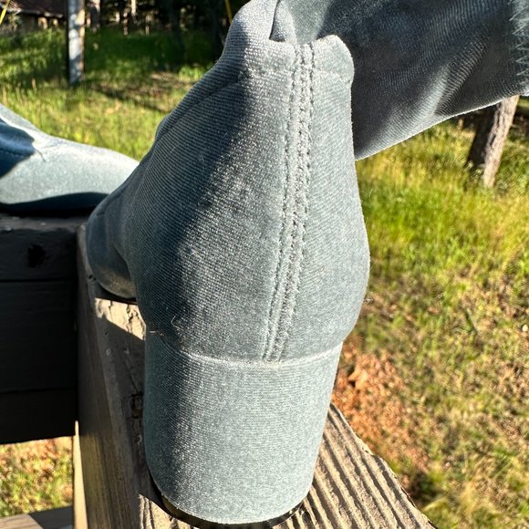 RARE EUC H&M Divided Crushed Velvet Zip-Up Ankle Boots - Picture 4 of 9